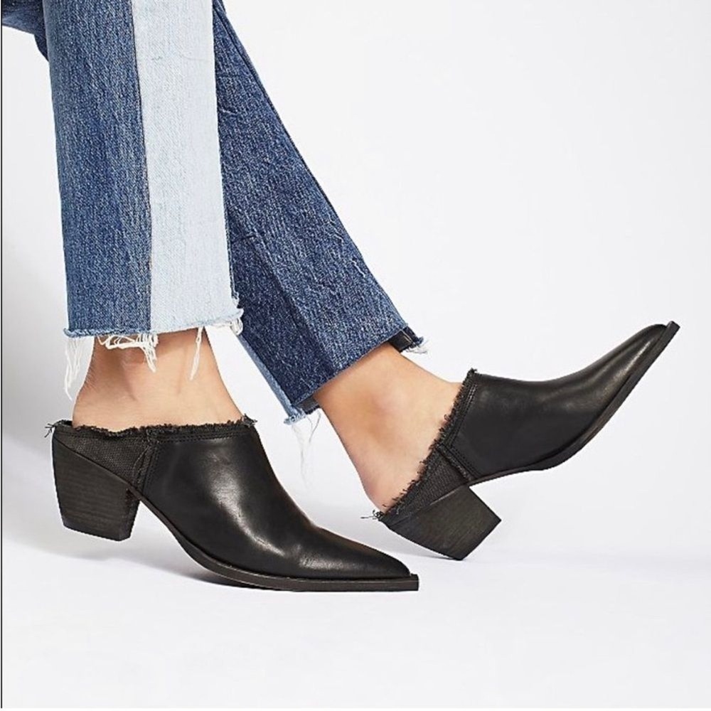 Free People Black Leather Frayed Trim Pointed Toe Western Mules Size 36 Portugal